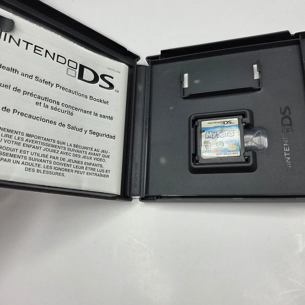 Nintendo DS MySims EA Video Game Case Manual Cartridge Life Sim Town Builder